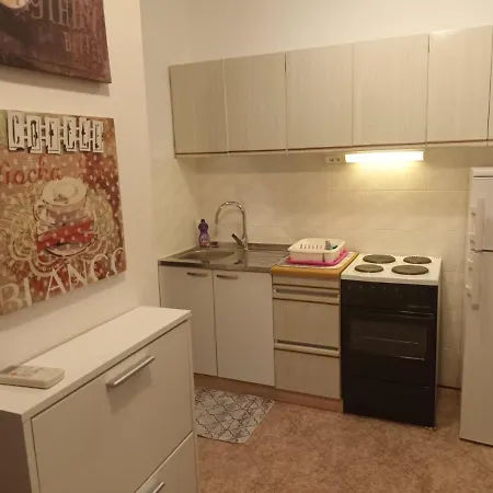 Mirna Vantacici Apartman *
