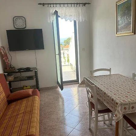 Apartman Mirna Vantacici *