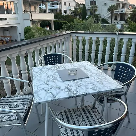 Mirna Vantacici Apartment