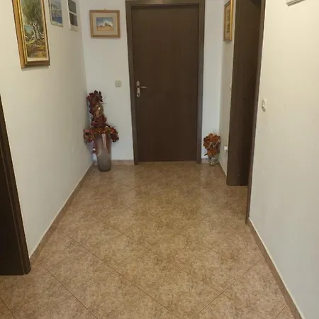 Mirna Vantacici Apartment
