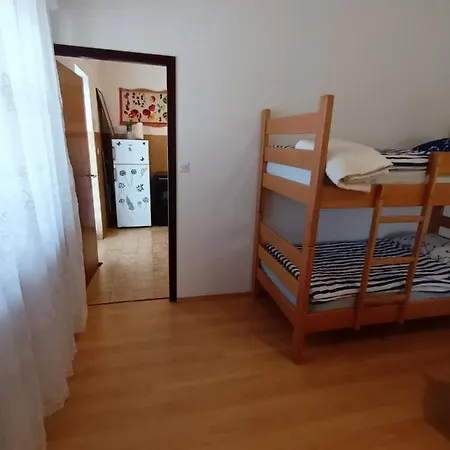 Apartment Mirna Vantacici *